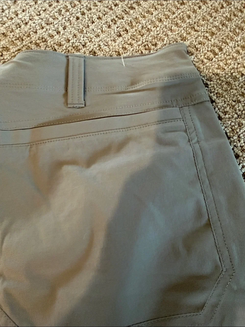 Under Armour Men's Cargo Shorts in Light Taupe